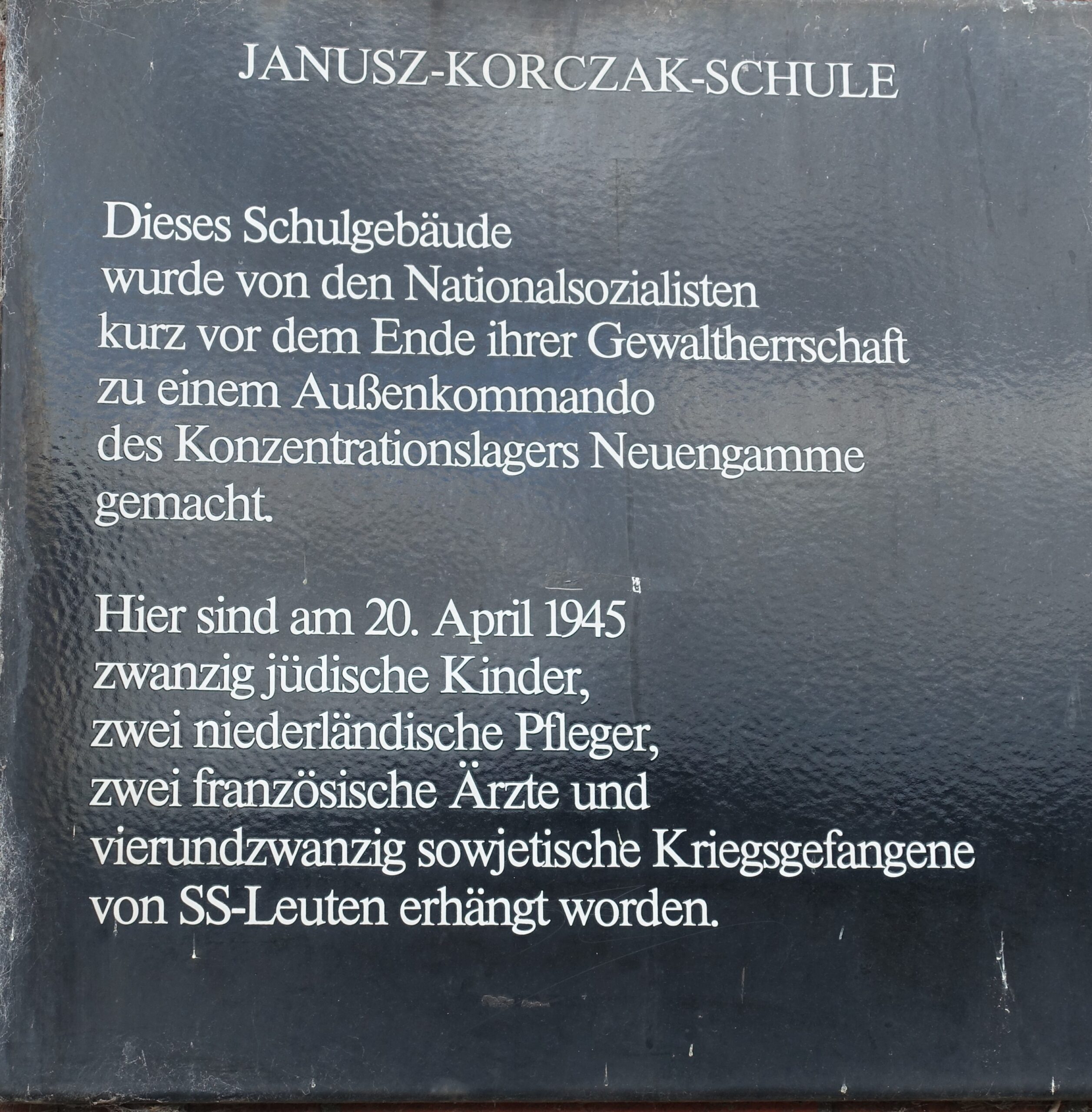 Gedenktafel_an_der_Schule